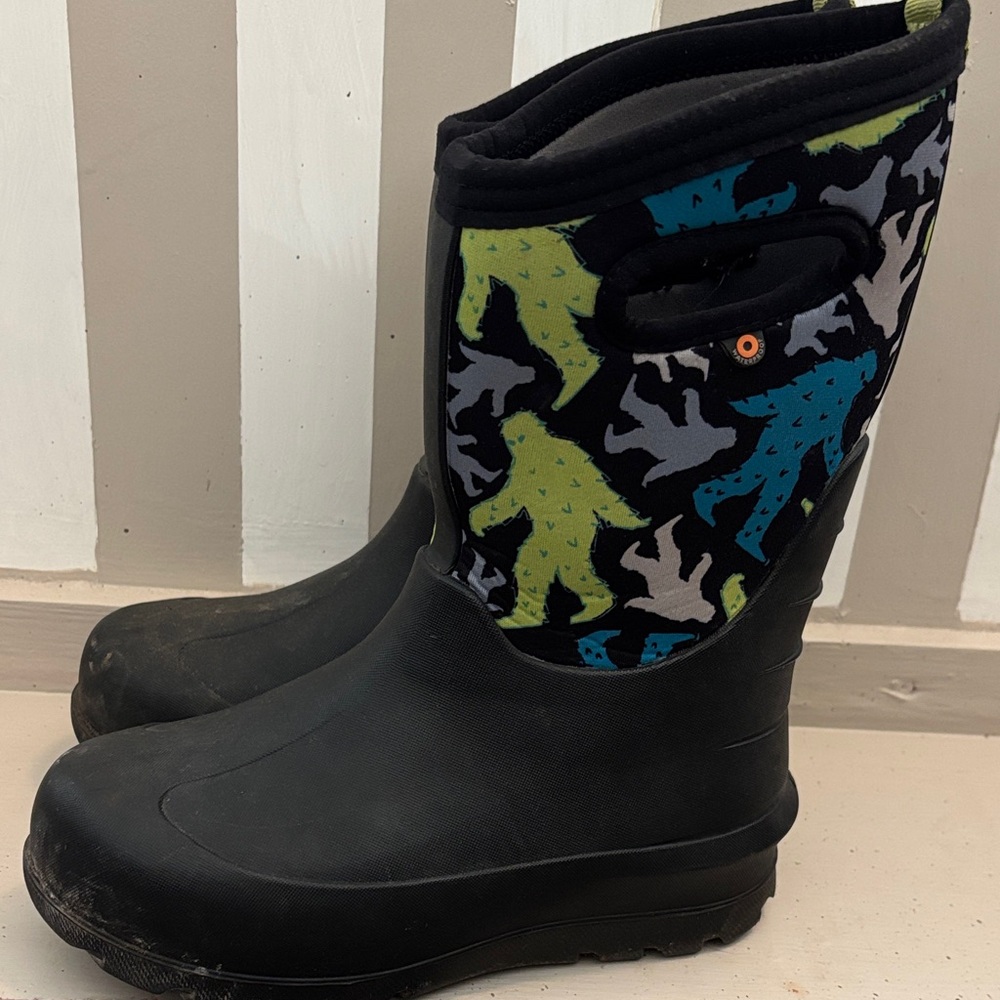 Bogs Kids Black and Multicolor Rain & Snow Boots